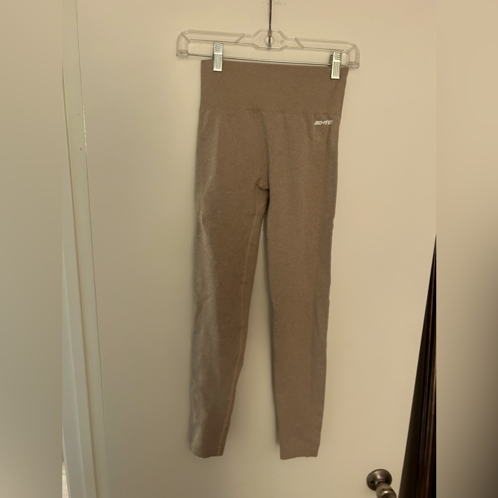 Tan BO+TEE leggings
